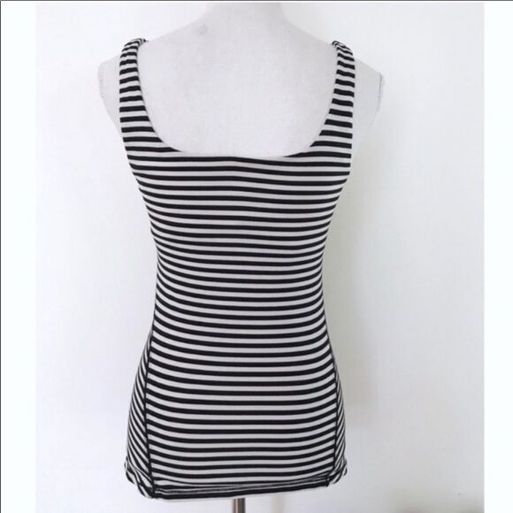 Lululemon Amala Black White Stripe Tank Top Built in Bra 8 - Picture 6 of 8